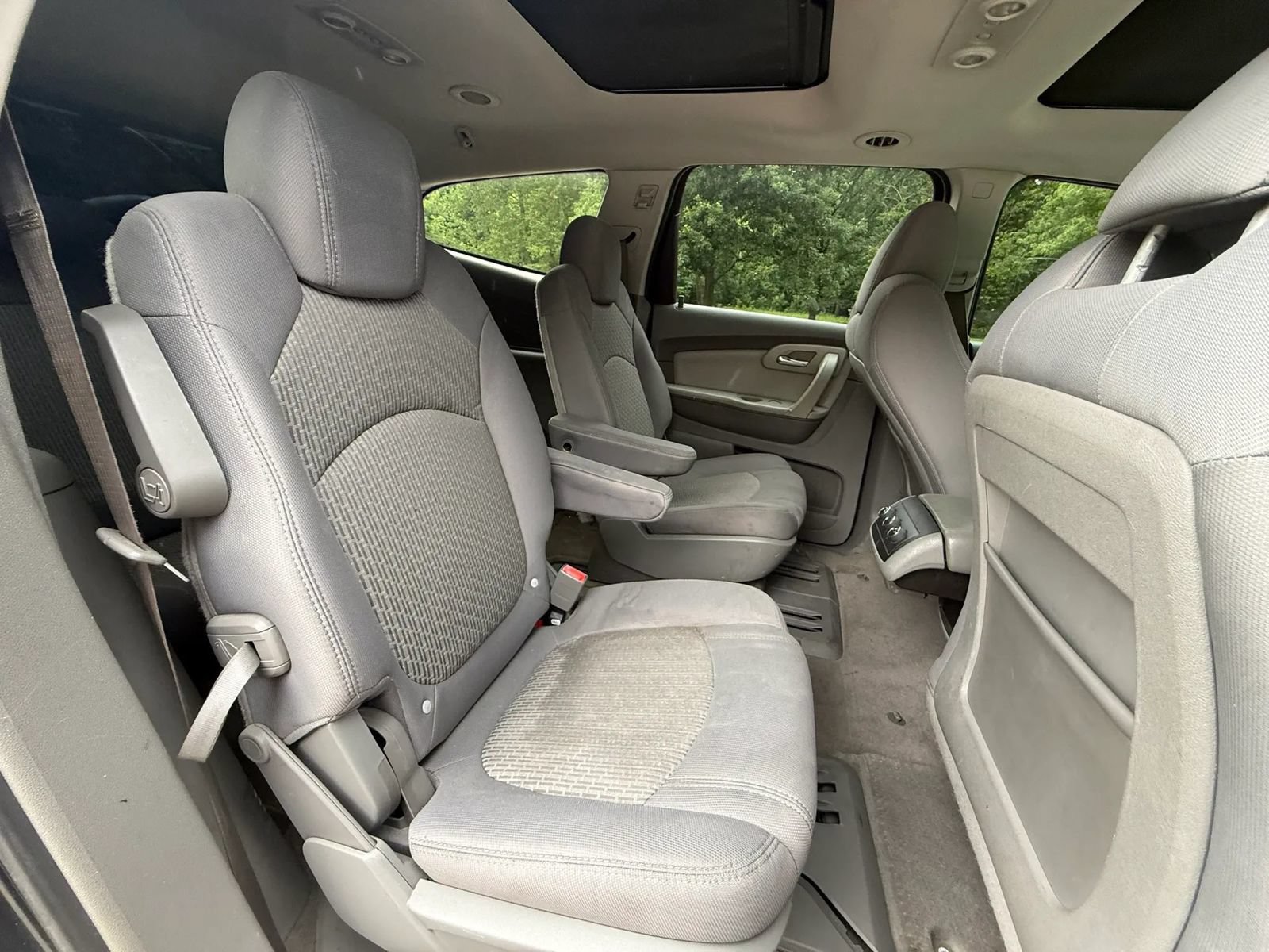 Used 2010 Chevrolet Traverse LT AWD/4WD image 13