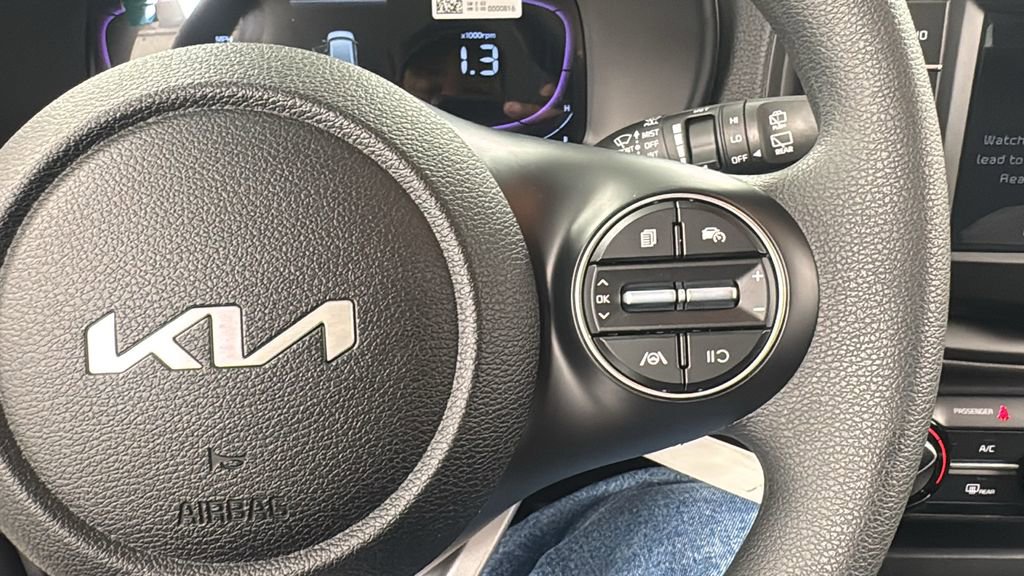 New 2025 Kia Soul LX image 22