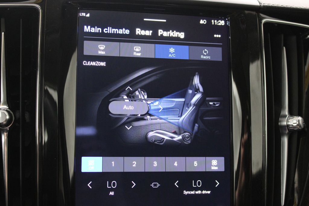 Used 2023 Volvo XC60 B6 Ultimate image 45