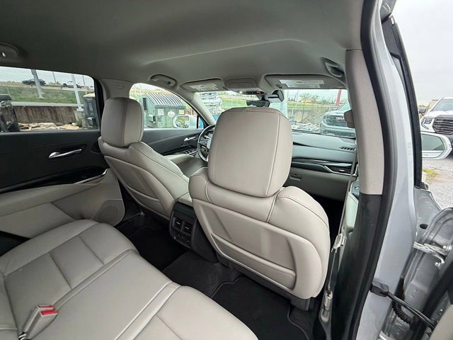 Used 2019 Cadillac XT4 Premium Luxury w/ Enhanced Visibility Package AWD/4WD image 18