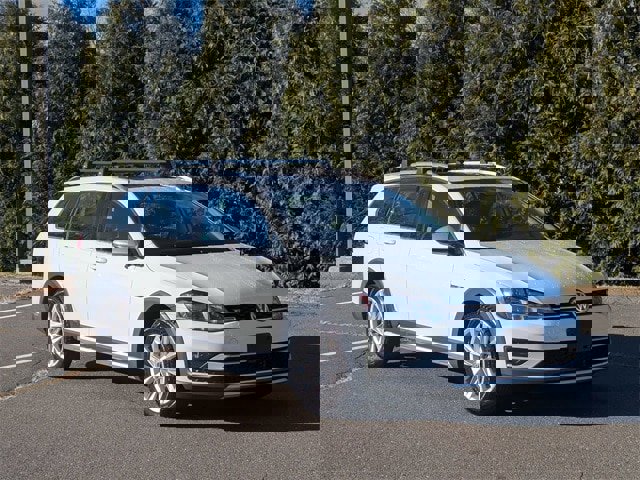 Used 2019 Volkswagen Golf Alltrack SE image 1