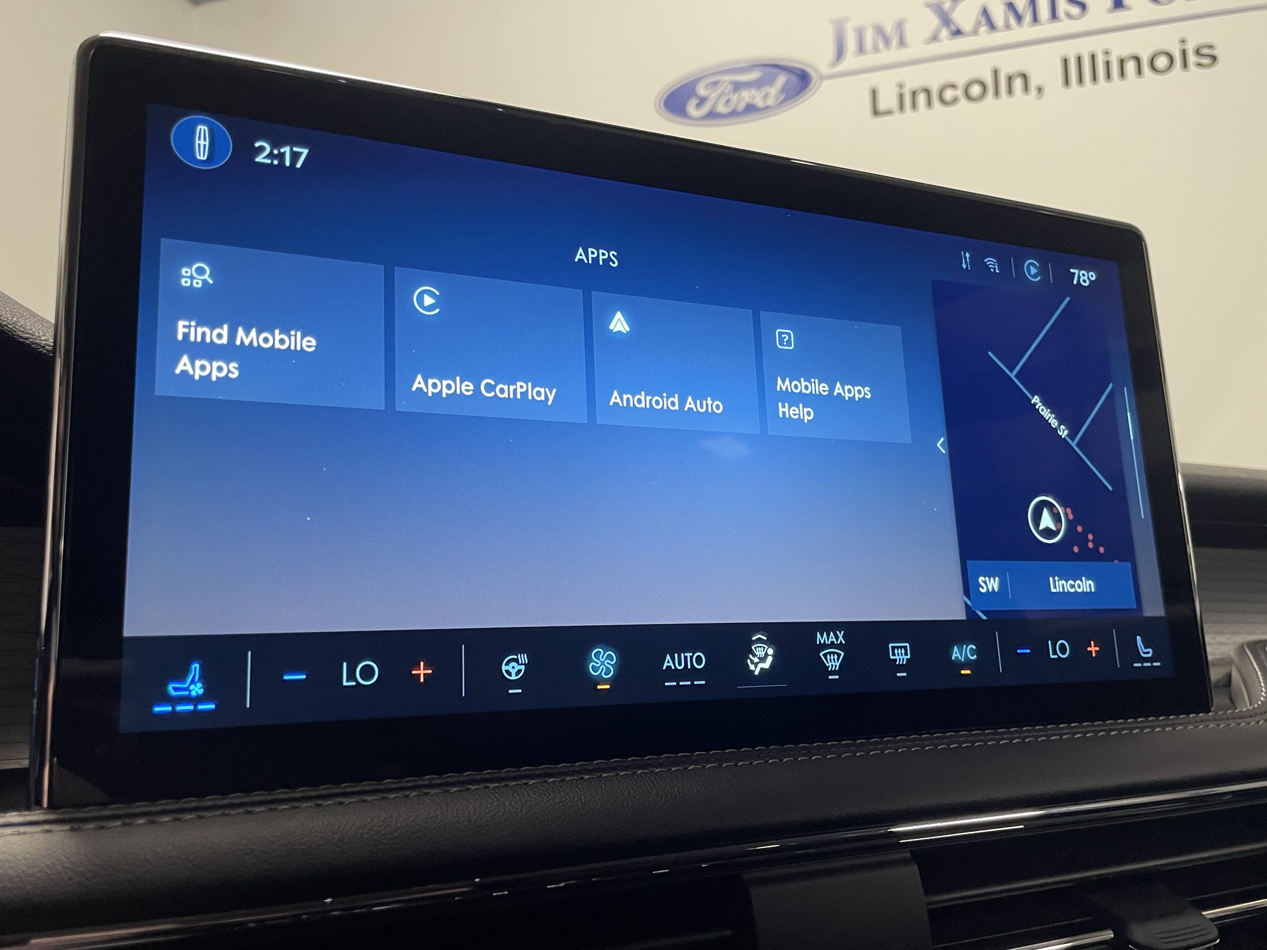 Used 2025 Lincoln Corsair AWD w/ Equipment Group 101A image 9