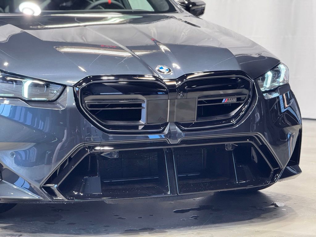 New 2026 BMW M5 Touring image 2