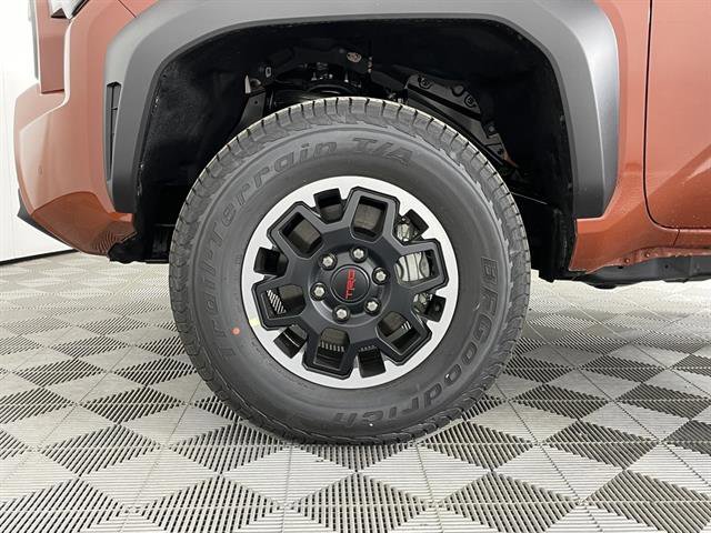 New 2025 Toyota Tacoma TRD Off-Road image 9