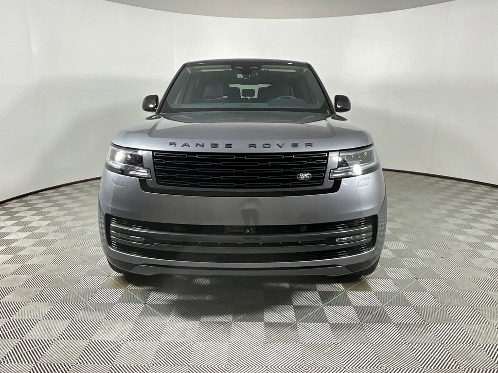 Certified 2025 Land Rover Range Rover Long Wheelbase SE AWD/4WD image 7