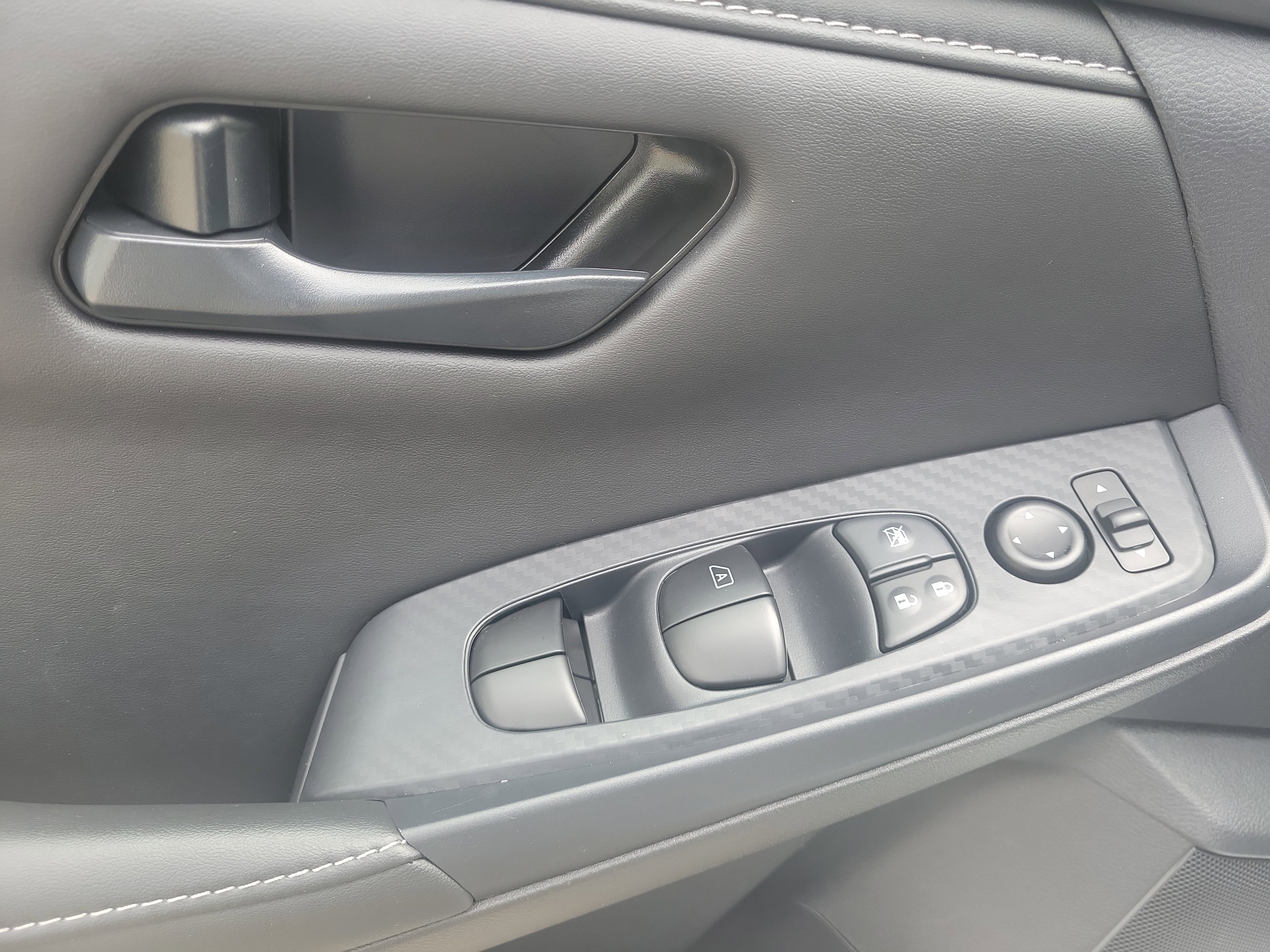 Certified 2025 Nissan Sentra S FWD image 16