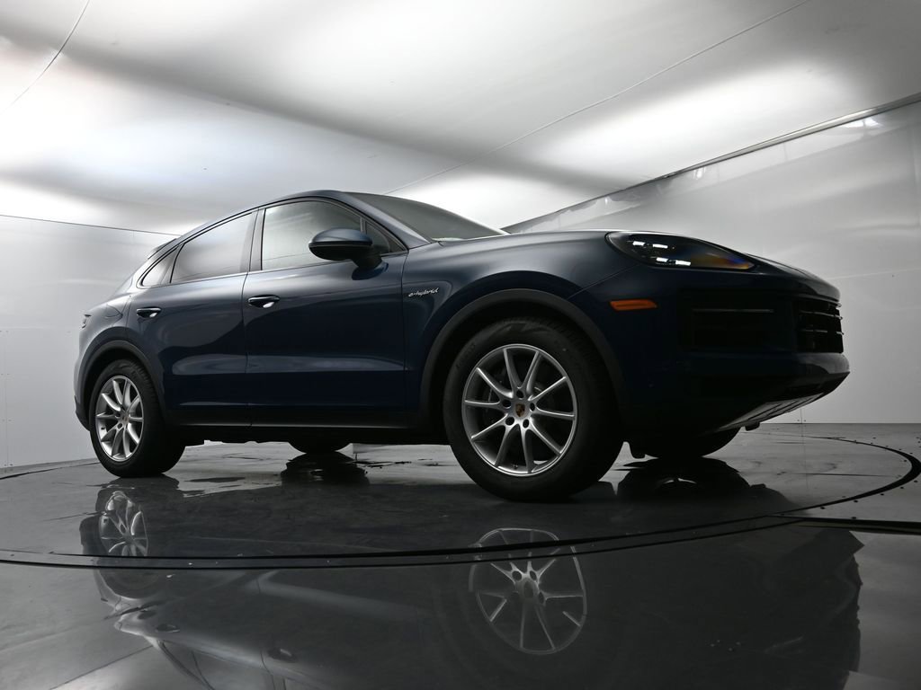 Certified 2025 Porsche Cayenne E-Hybrid Coupe AWD/4WD image 56
