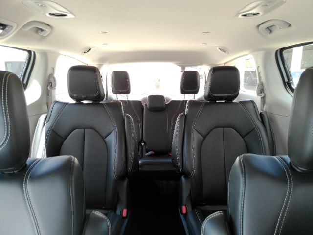 Used 2024 Chrysler Pacifica Limited FWD image 40