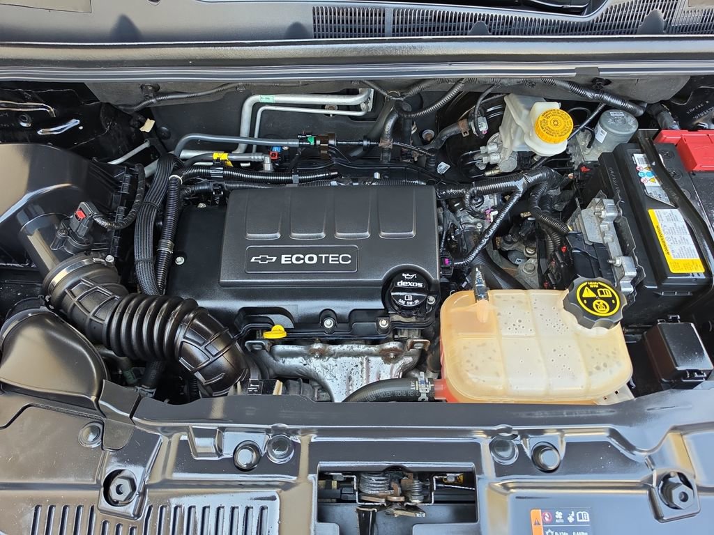 Used 2019 Chevrolet Trax LT w/ LT Convenience Package image 14