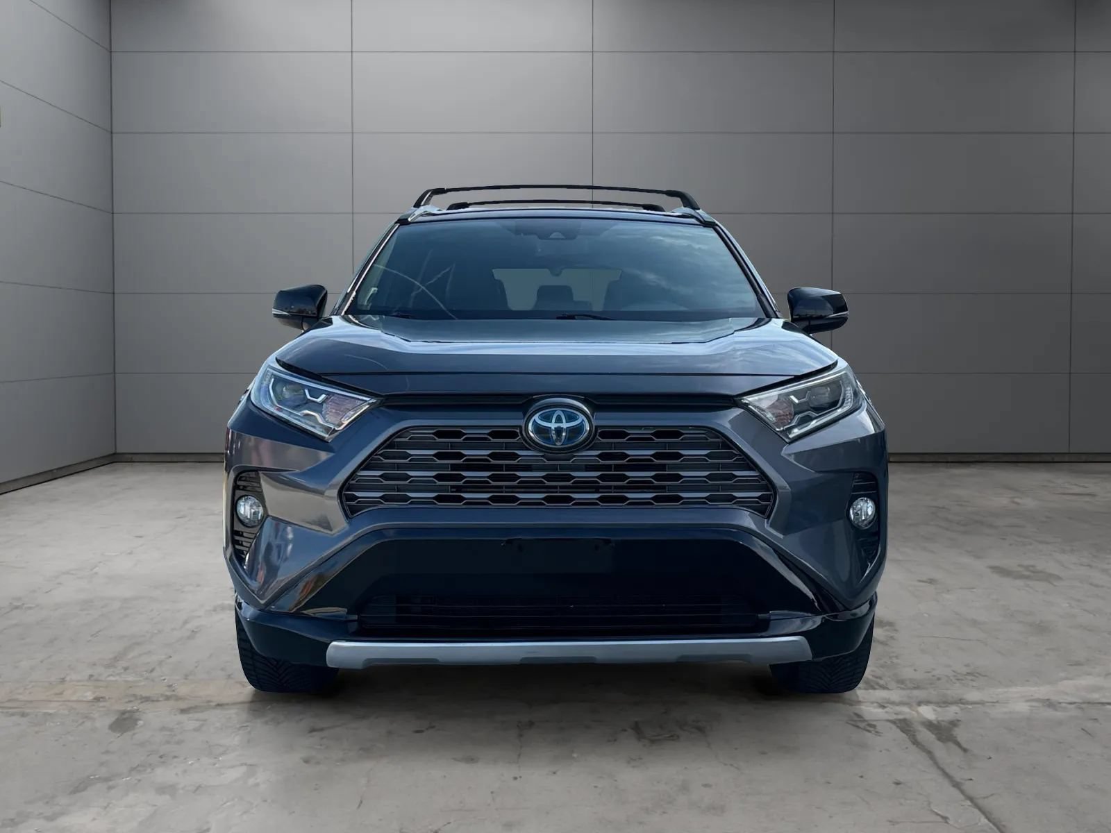 Used 2019 Toyota RAV4 XSE w/ Carpet Mat Package AWD/4WD image 2