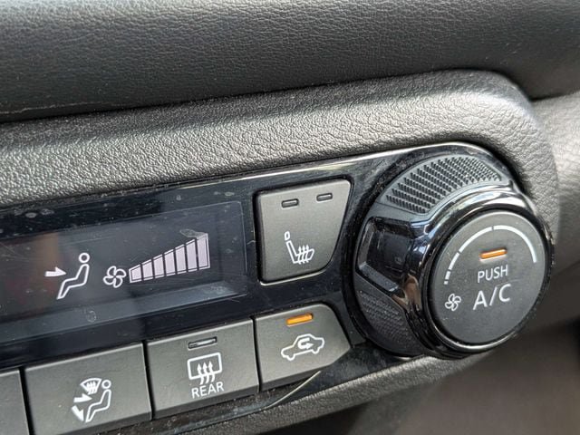 Used 2021 Nissan Kicks SR w/ SR Premium Package FWD image 22