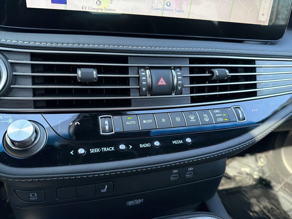 Used 2023 Lexus LS 500 AWD w/ Interior Upgrade Package image 26