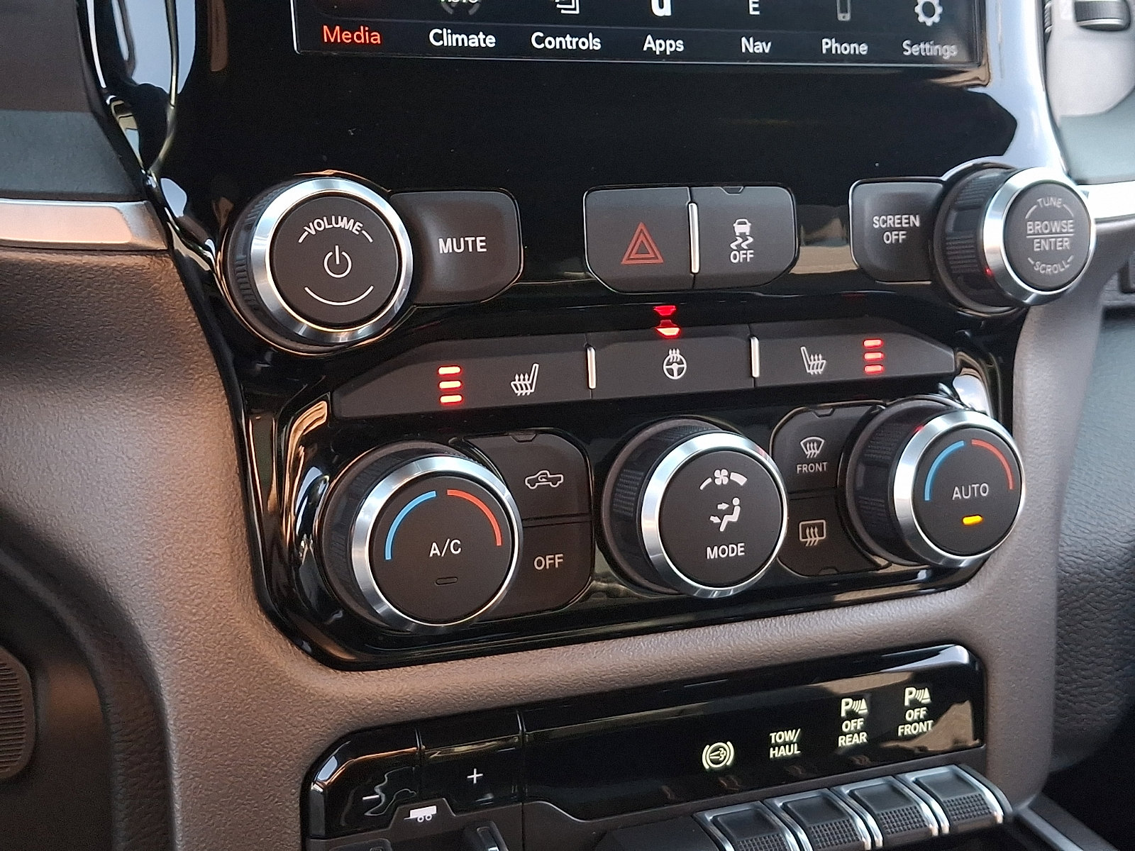 Used 2020 RAM 2500 Big Horn w/ Night Edition image 15
