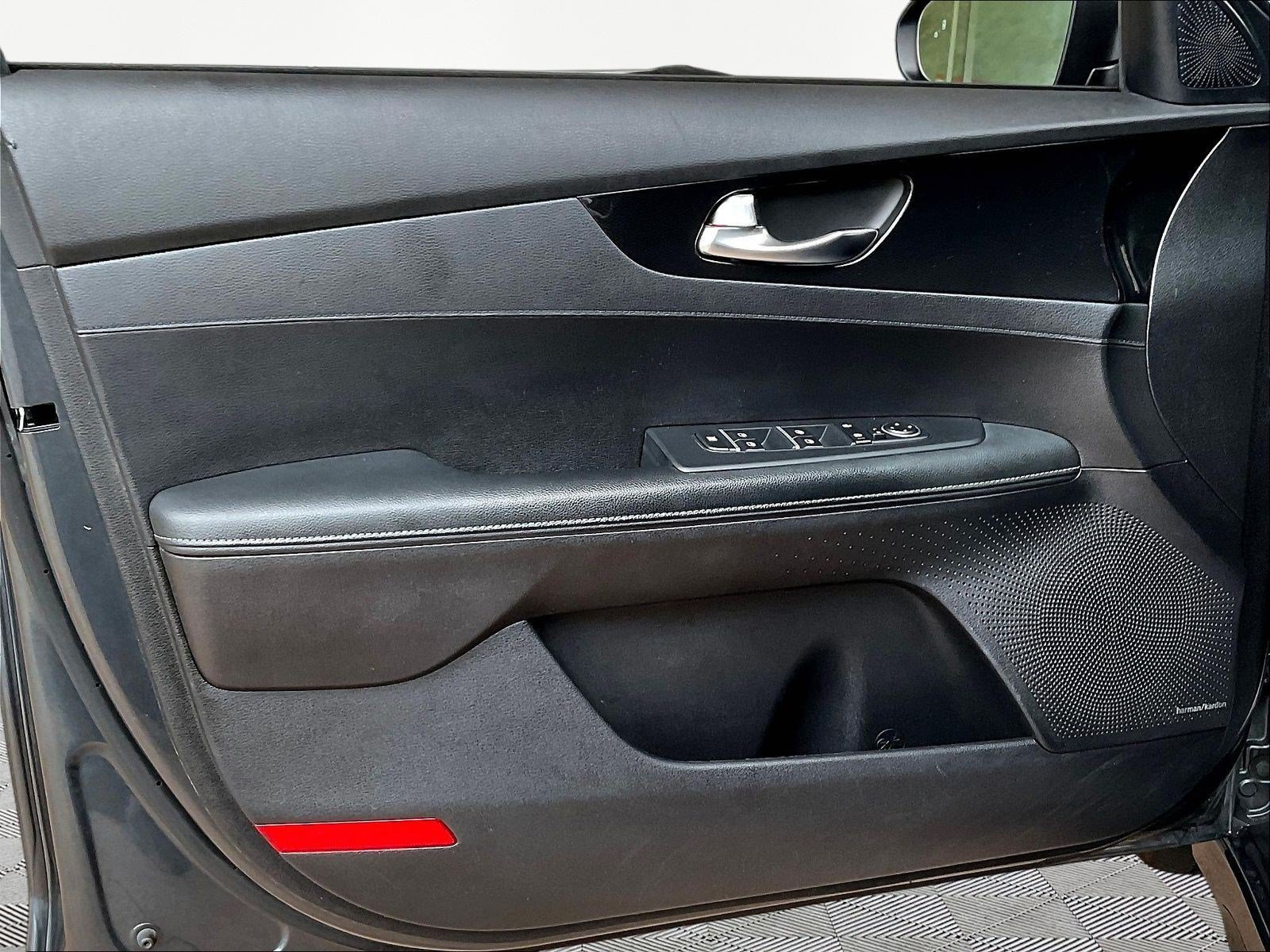 Used 2021 Kia Forte GT-Line w/ GT-Line Premium Package FWD image 19