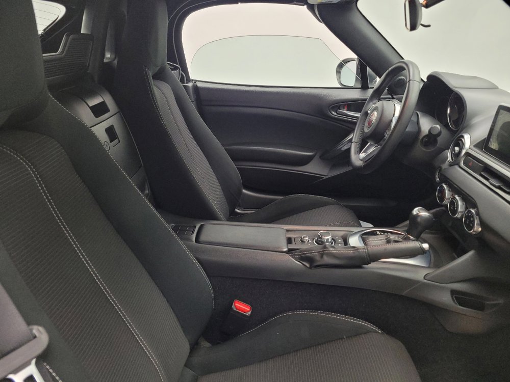 Used 2017 FIAT 124 Spider Classica image 21