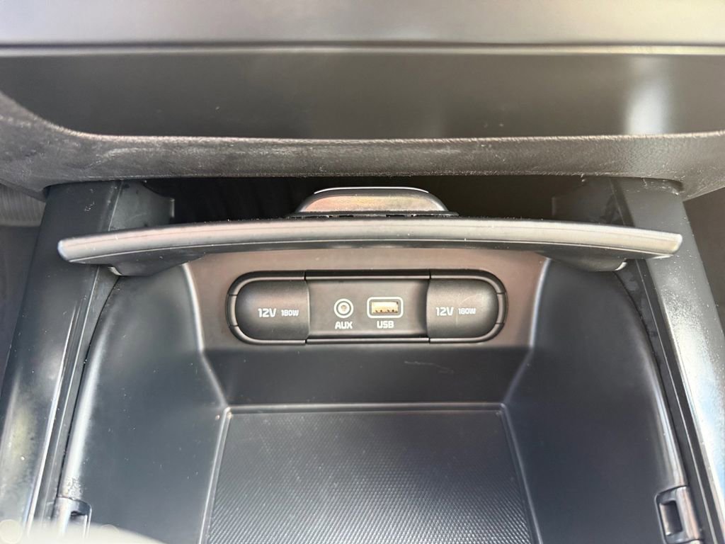 Used 2017 Kia Sorento FWD image 24
