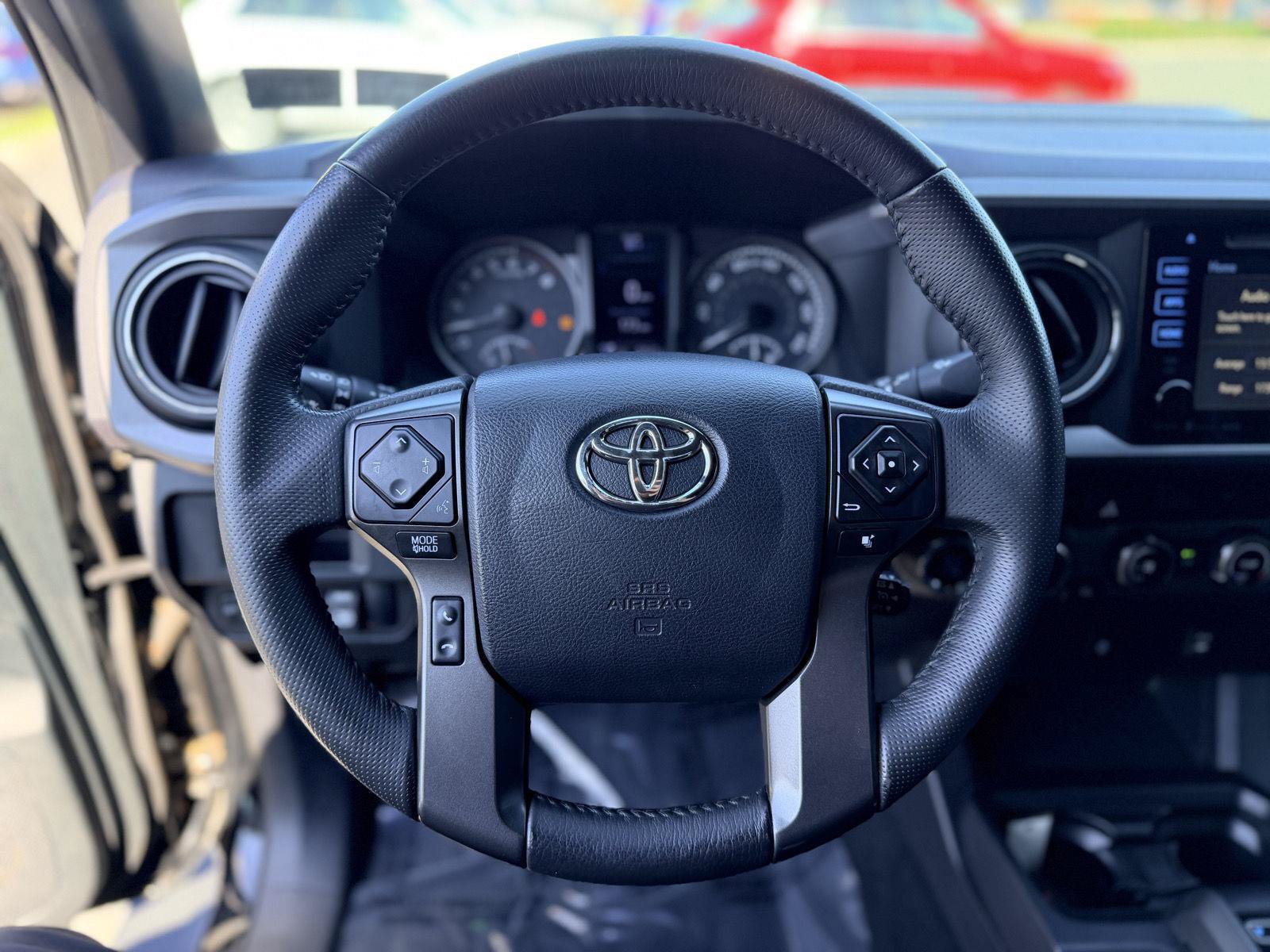 Used 2017 Toyota Tacoma TRD Sport w/ Tow Package AWD/4WD image 29