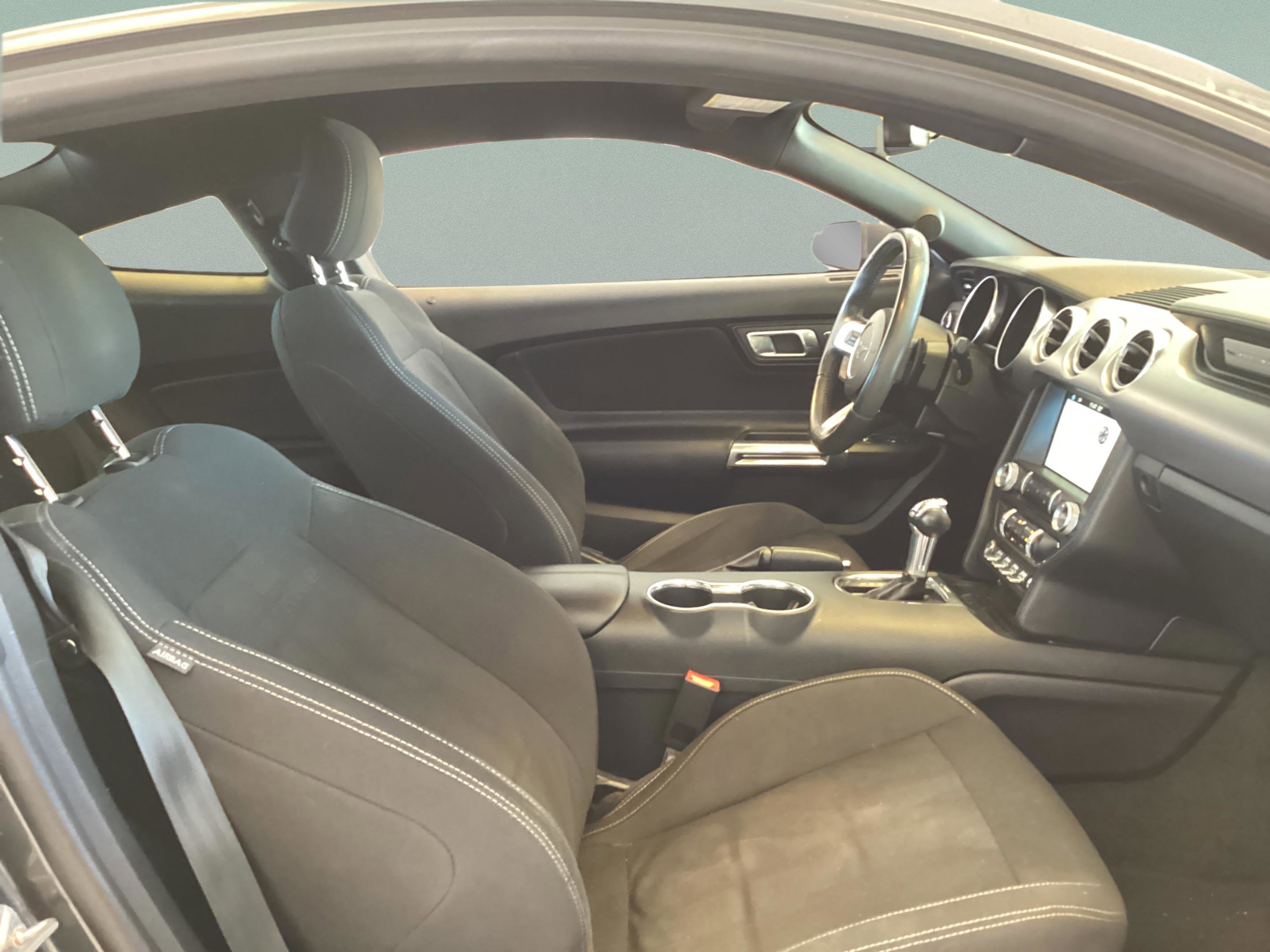 Used 2018 Ford Mustang Coupe w/ Equipment Group 101A RWD image 24