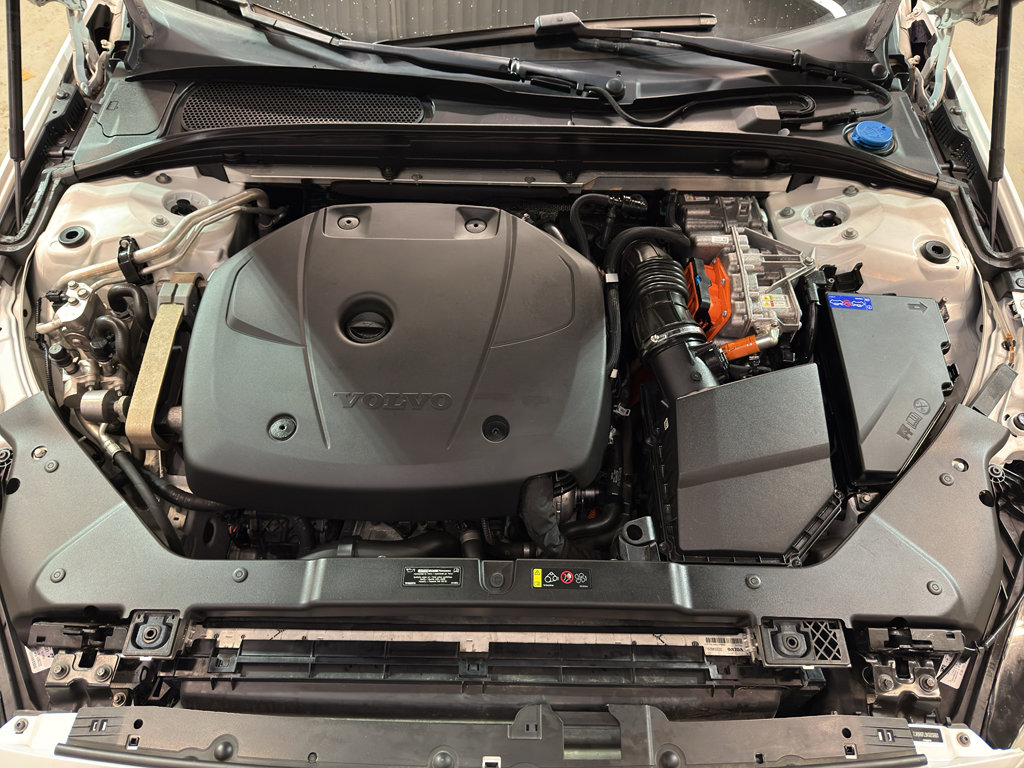 Used 2019 Volvo S60 T8 Inscription image 32
