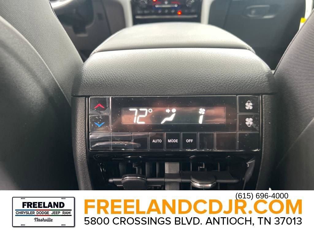 New 2025 Jeep Grand Cherokee L Altitude w/ Trailer Tow Package image 21