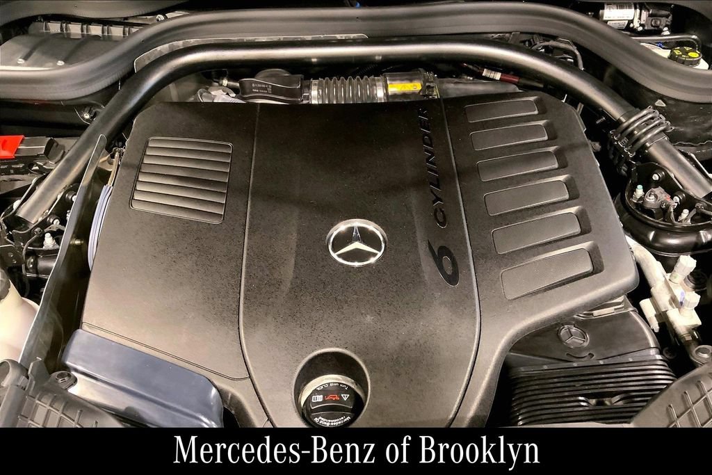 Used 2025 Mercedes-Benz G 550 image 32