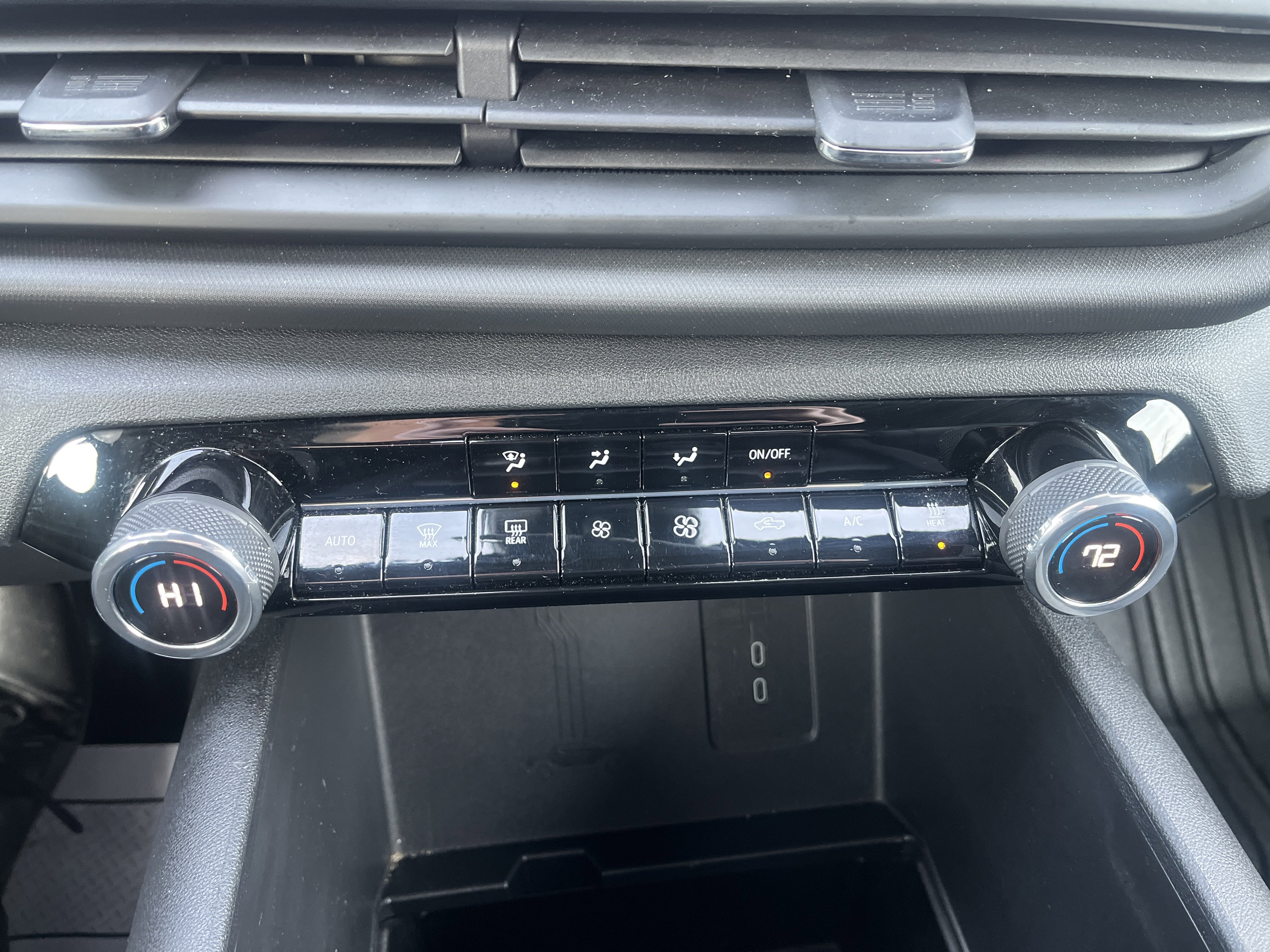 Used 2024 Chevrolet Silverado EV W/T image 29