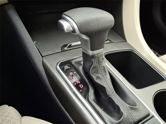 Used 2016 Kia Optima LX w/ LX Convenience Package image 16