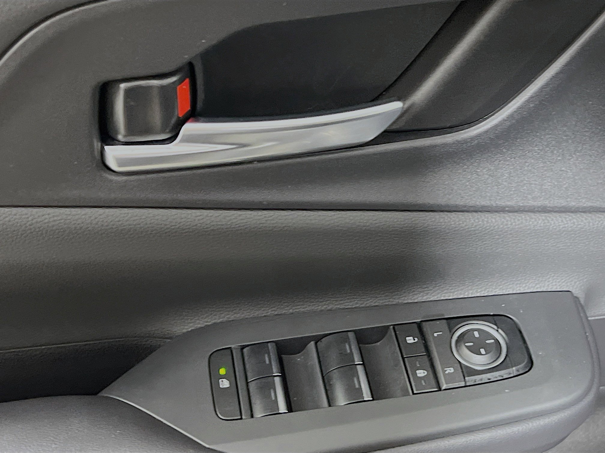 Used 2026 Toyota Prius Plug-In Hybrid image 17