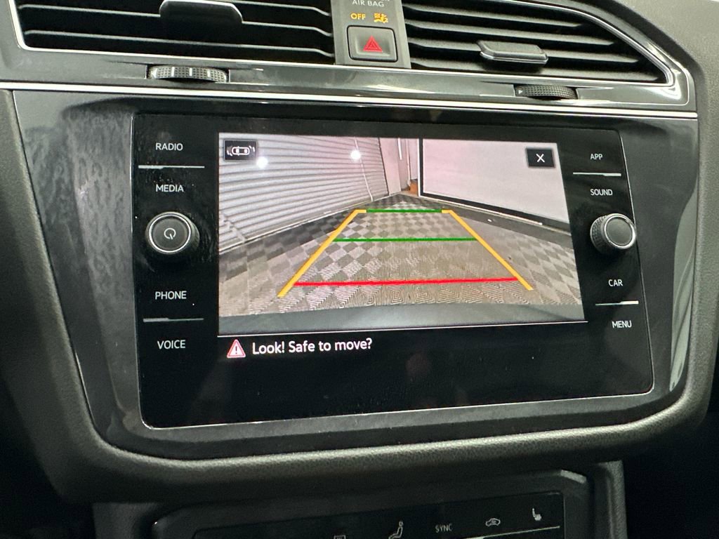 Used 2024 Volkswagen Tiguan SE image 30