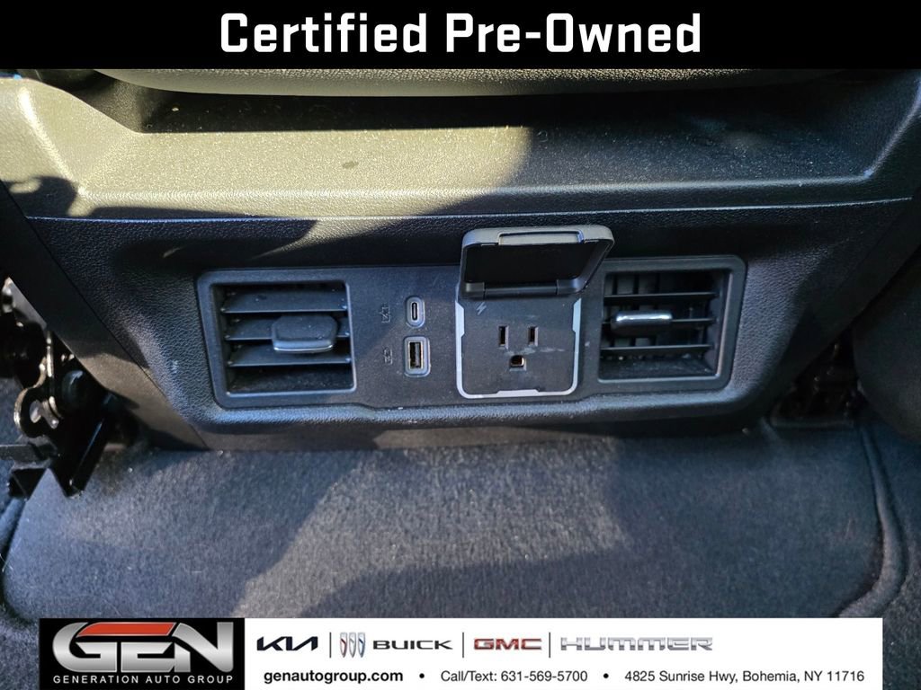 Certified 2024 GMC Sierra 1500 SLT image 17