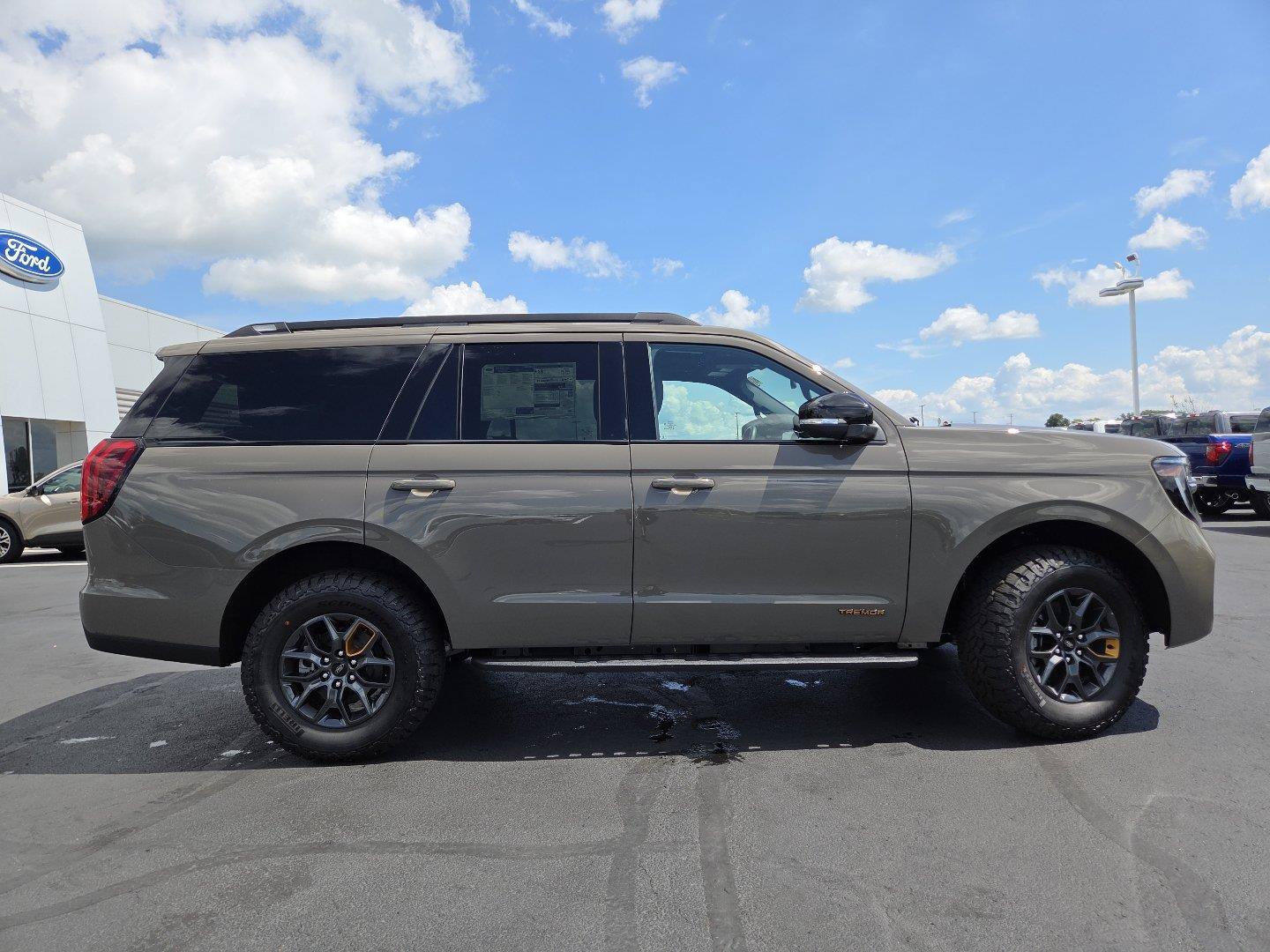 New 2027 Ford Expedition Tremor w/ Driver's Package AWD/4WD image 19