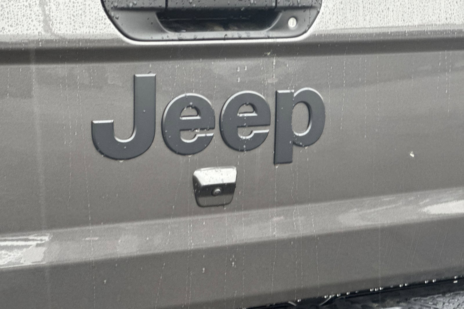 New 2025 Jeep Gladiator Sport image 24