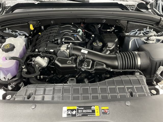 New 2025 Jeep Grand Cherokee Limited w/ Black Appearance Package image 39