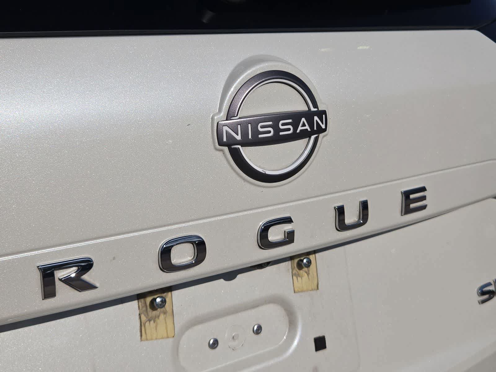 Used 2023 Nissan Rogue SL w/ SL Premium Package FWD image 13