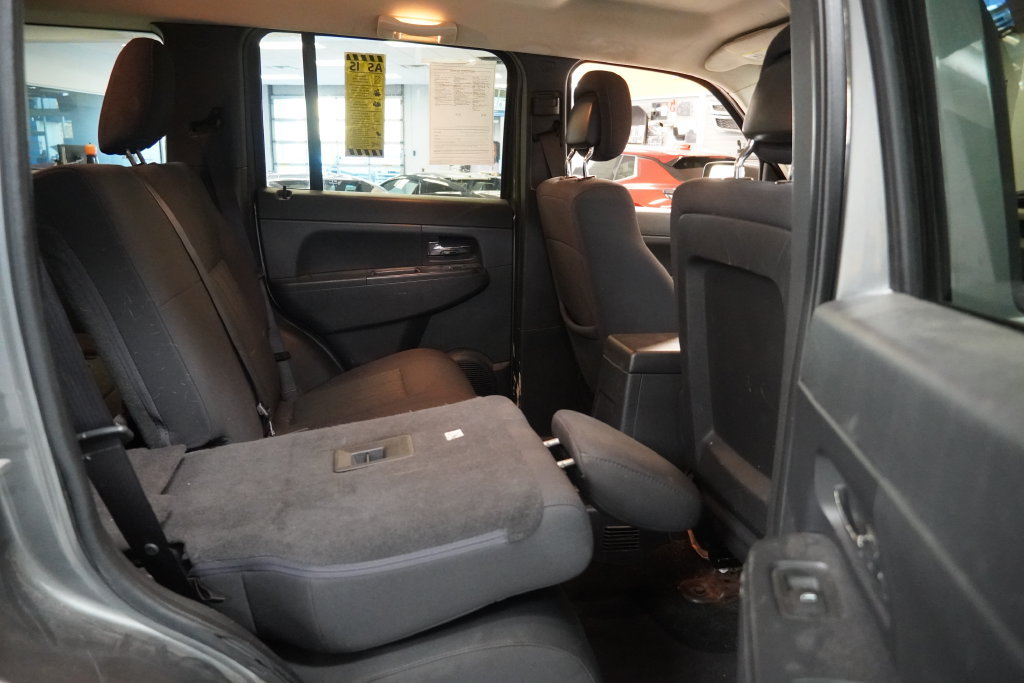 Used 2012 Jeep Liberty Sport AWD/4WD image 31