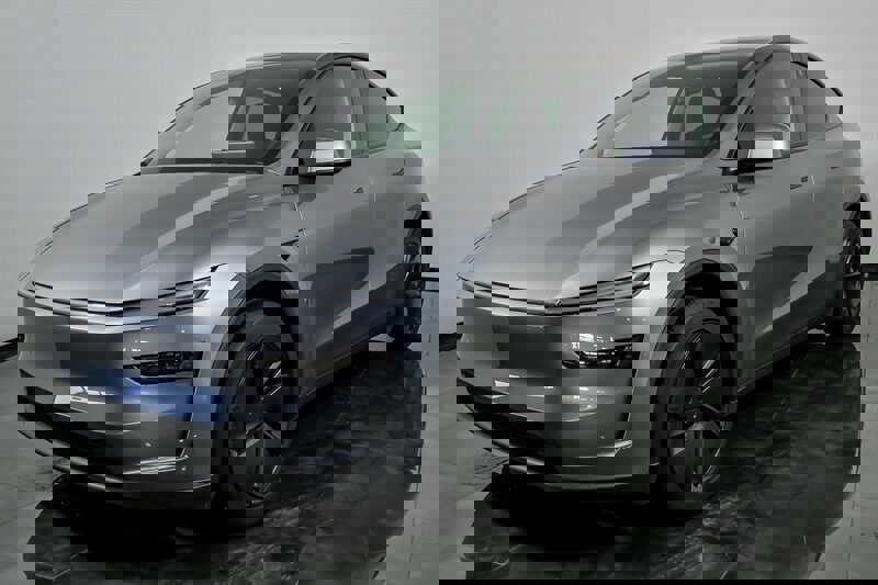Used 2026 Tesla Model Y Long Range image 5