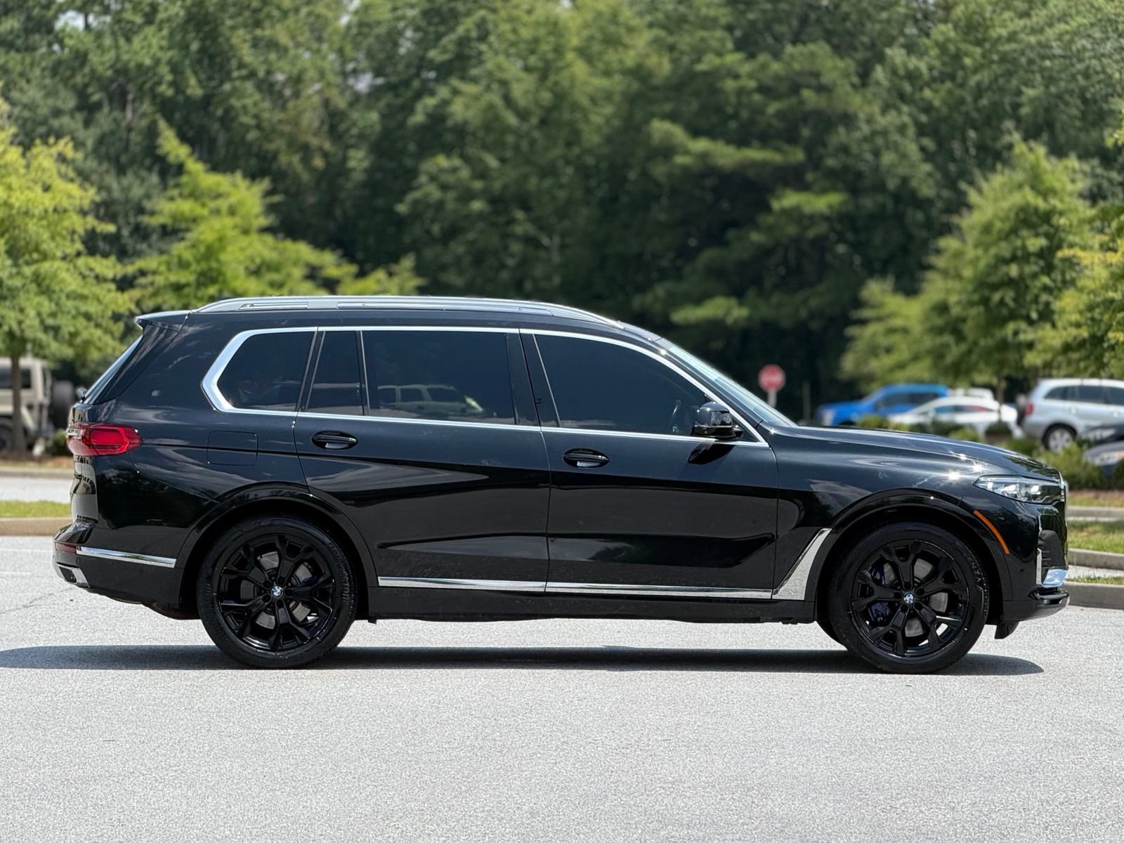 Used 2019 BMW X7 xDrive40i w/ Premium Package AWD/4WD image 12