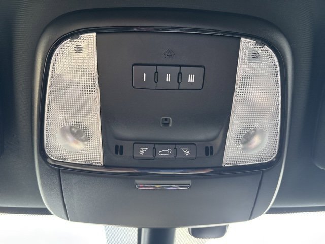 Used 2022 Dodge Durango R/T w/ Blacktop Package image 22