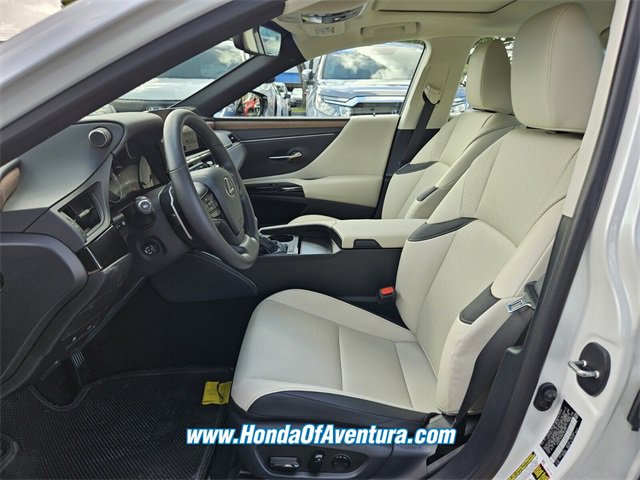 Used 2024 Lexus ES 350 w/ Premium Package image 6