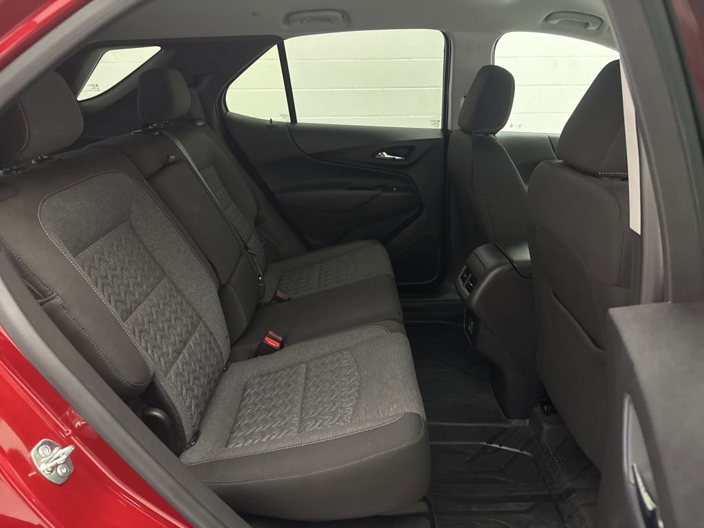 Used 2024 Chevrolet Equinox LT w/ LPO, Floor Liner Package FWD image 39