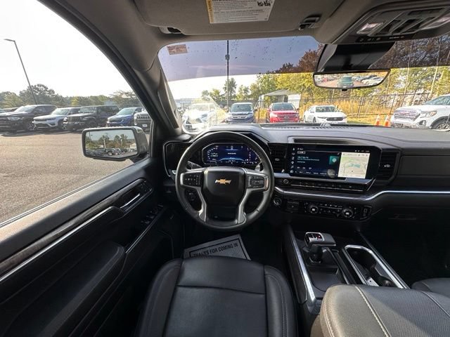 Used 2024 Chevrolet Silverado 1500 LTZ w/ LTZ Premium Package AWD/4WD image 18