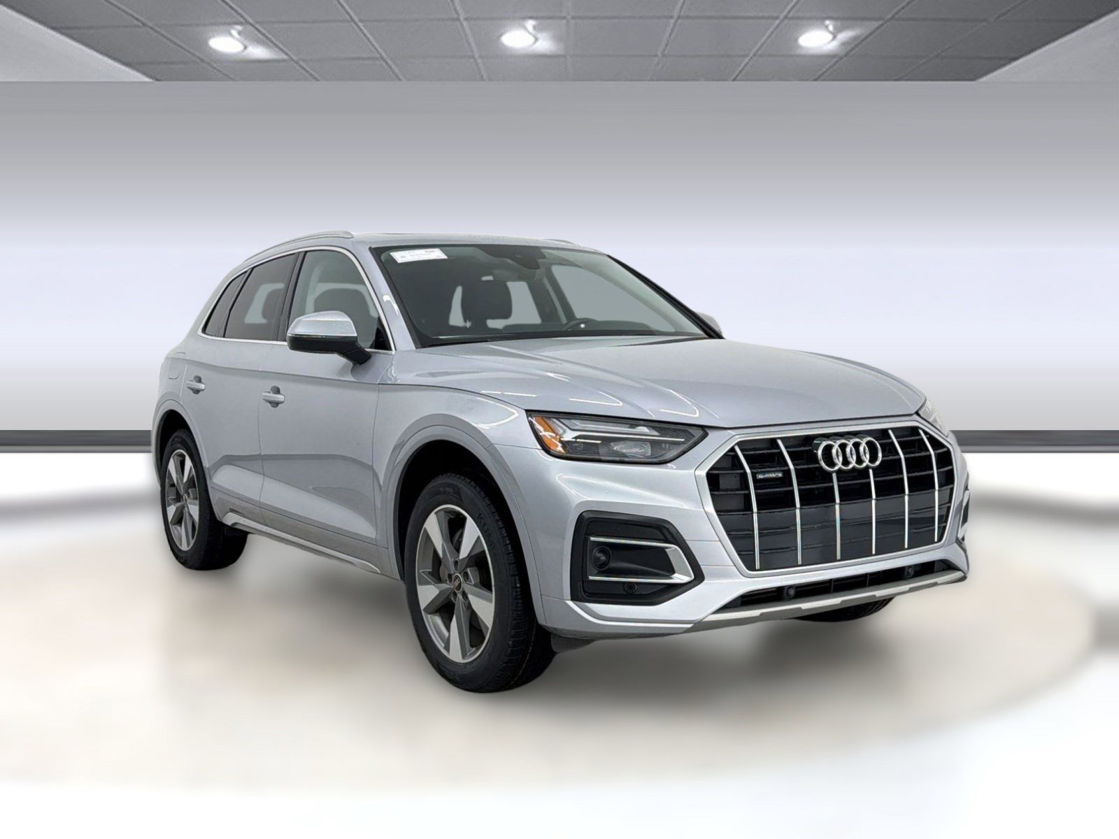 Used 2023 Audi Q5 Premium w/ Convenience Package image 7