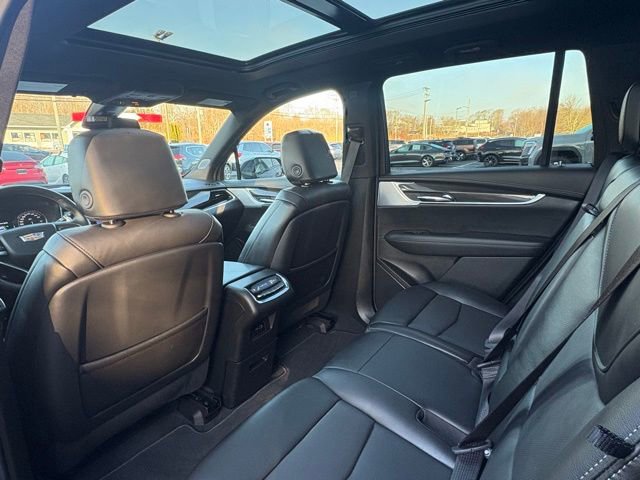 Used 2025 Cadillac XT6 Sport image 25