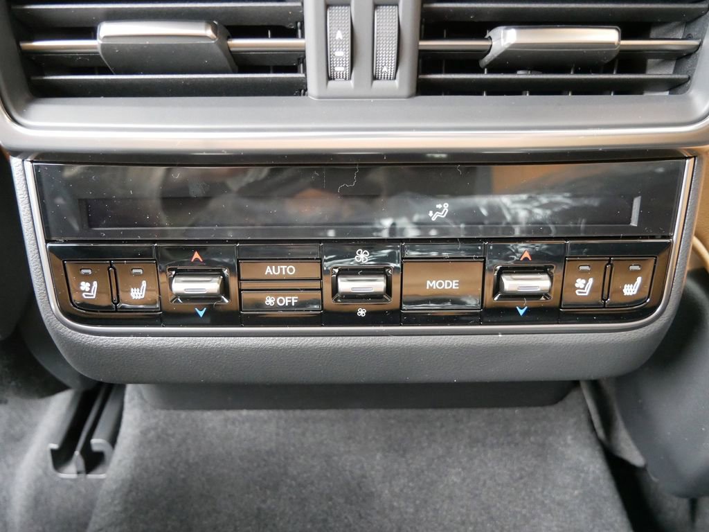New 2026 Lexus LX 600 4WD w/ Luxury Package image 13