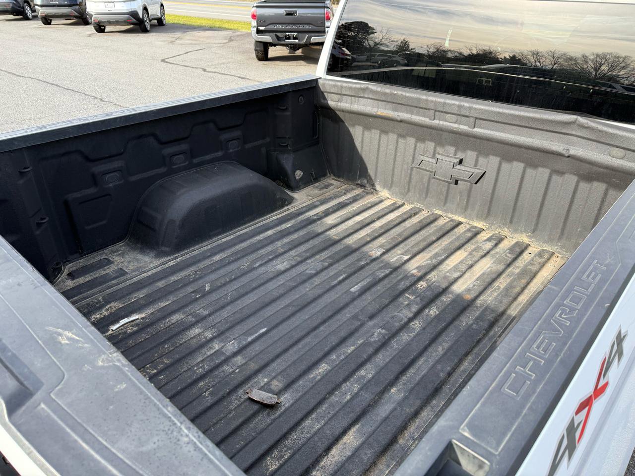 Used 2021 Chevrolet Silverado 1500 LT w/ Bed Protection Package AWD/4WD image 6