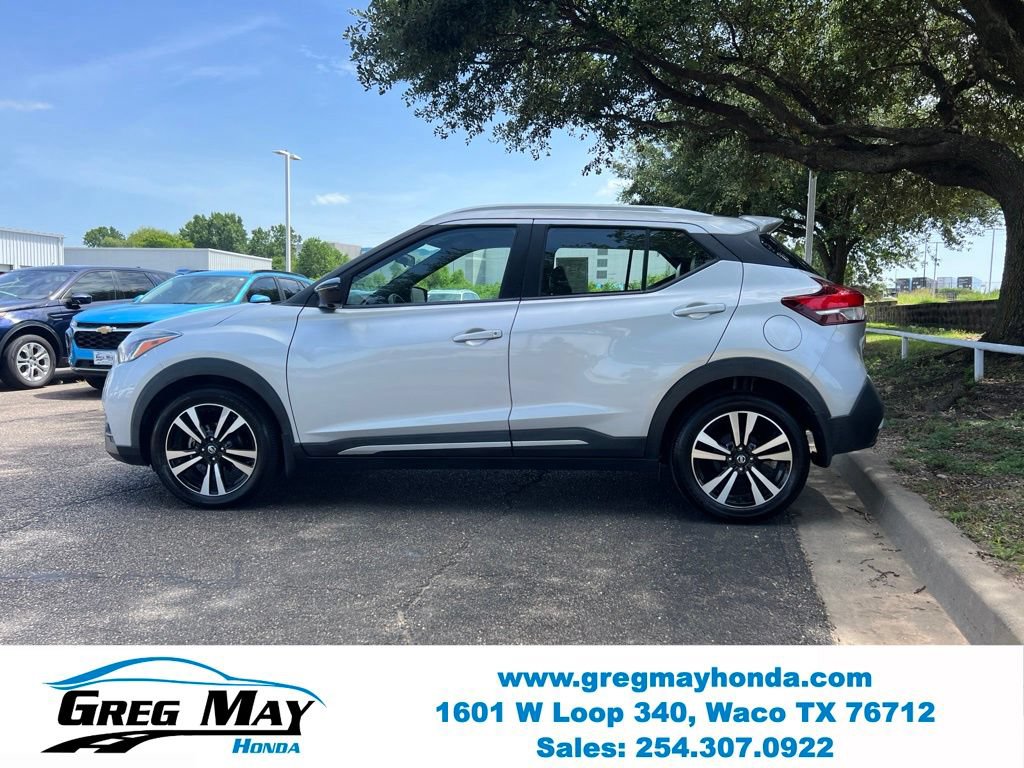 Used 2019 Nissan Kicks SR w/ SR Premium Package FWD image 4