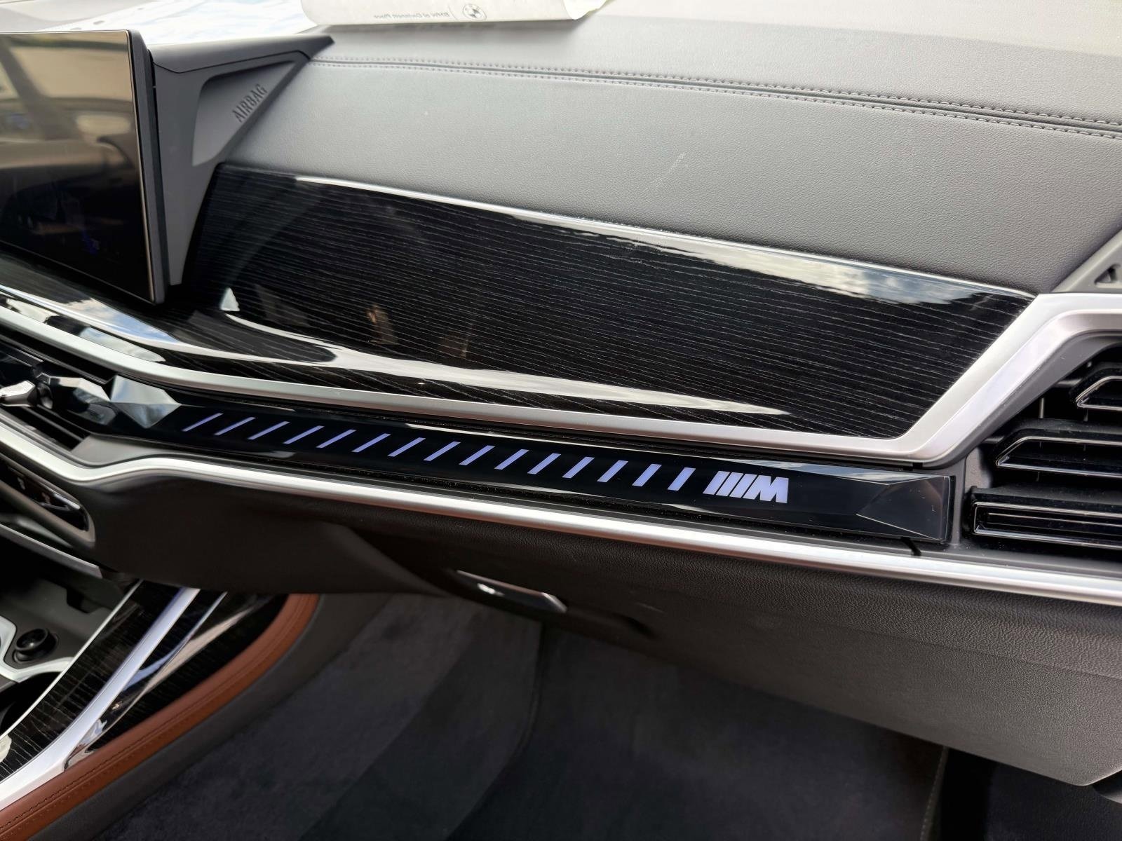 Used 2025 BMW X7 M60i AWD/4WD image 30