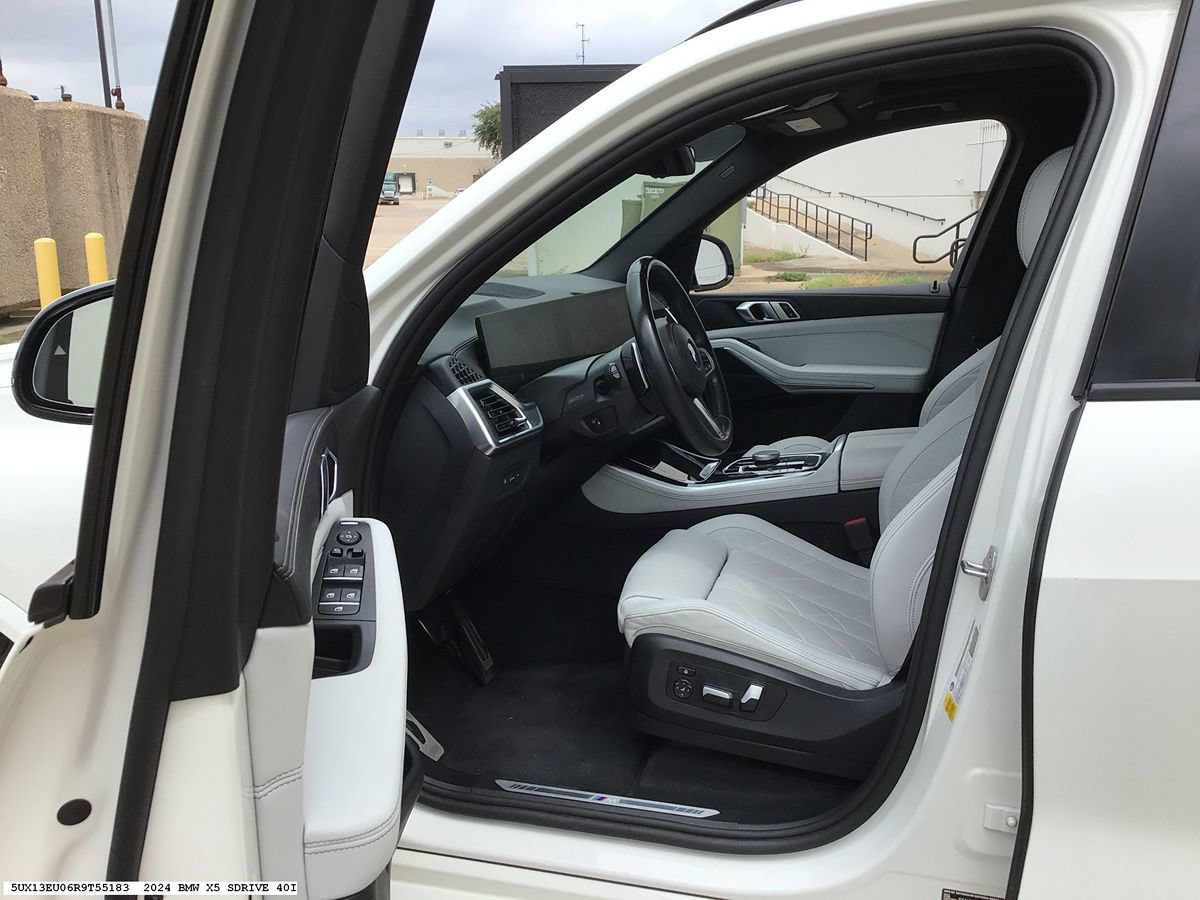 Used 2024 BMW X5 sDrive40i w/ M Sport Package RWD image 8