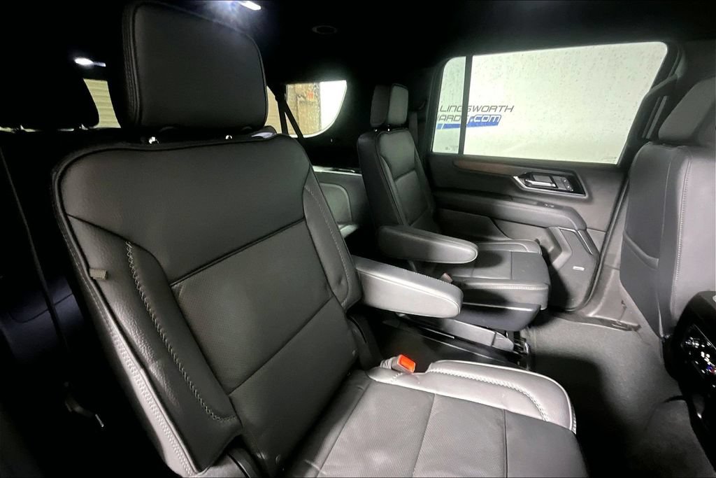 Used 2025 GMC Yukon XL Denali RWD image 22