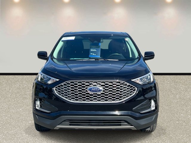 Certified 2024 Ford Edge SEL w/ Convenience Package AWD/4WD image 2